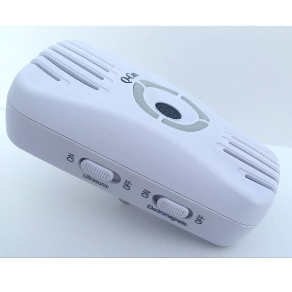 Cleanrth QuadCore Ultrasonic Pest Repeller – Electronic Plug-In, Indoor, White (CQ-400)